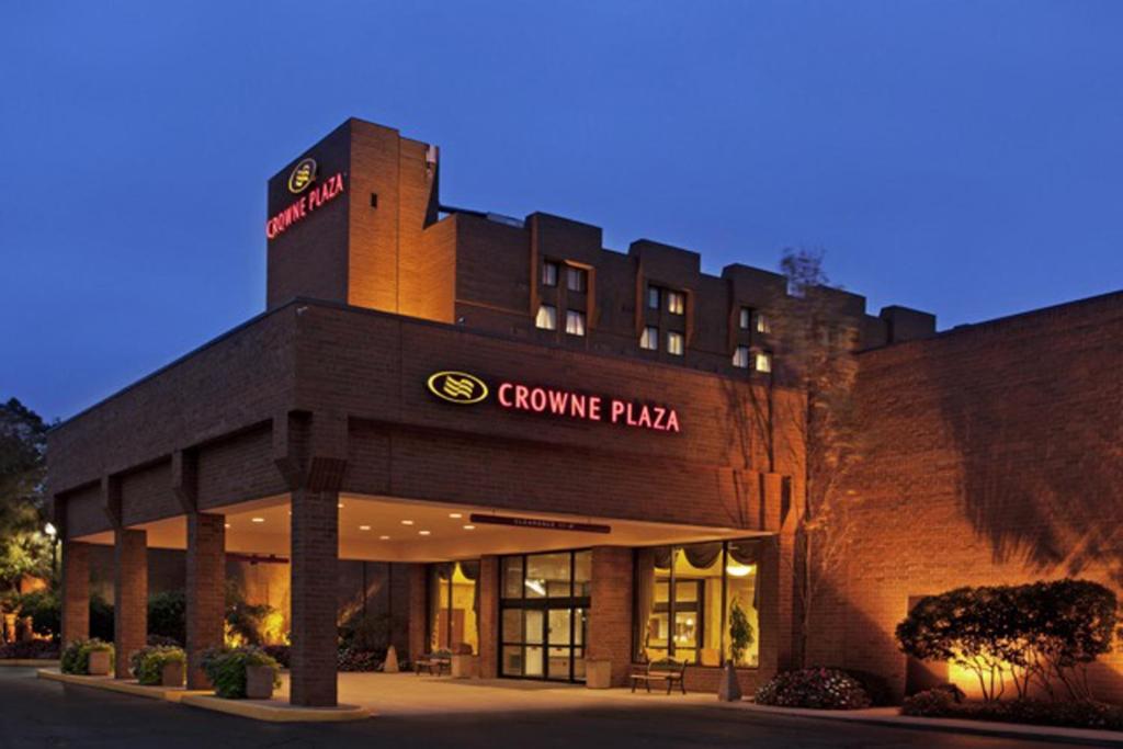 Crowne Plaza Columbus North - Worthington an IHG Hotel Main image 1